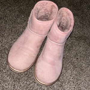Pink Uggs